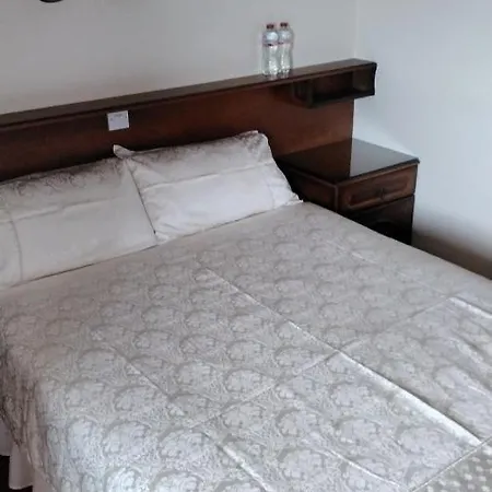 Lahiff's Bay View 3*